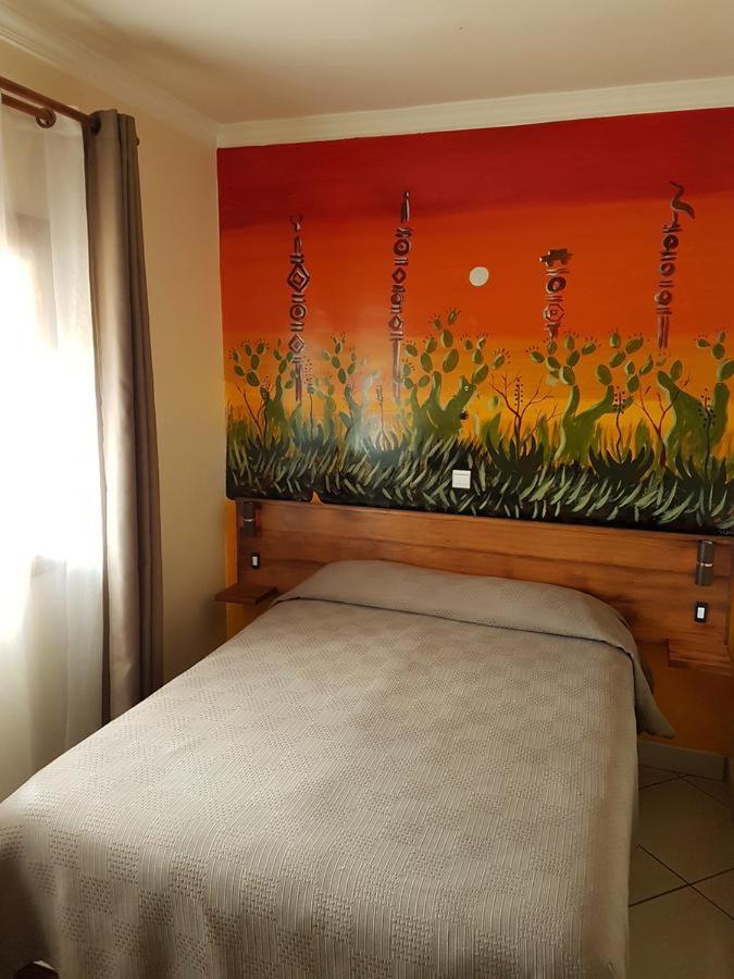 Hotel Ivato , Airport Антананариву Екстериор снимка