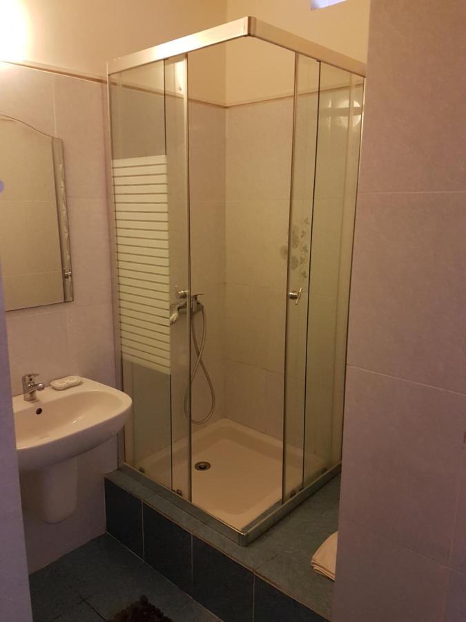Hotel Ivato , Airport Антананариву Екстериор снимка